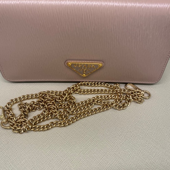 Small Prada crossbody/wallet on a chain - Picture 6 of 7
